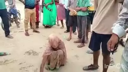 मोहिउद्दीननगर: मोहिउद्दीन नगर हाई स्कूल के मैदान में 5 दिनों से पड़ी वृद्धा अपनों का कर रही है इंतजार