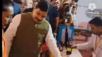 बांधवगढ़: उमरिया: मुख्यमंत्री ने हितग्राही मूलक योजनाओं की प्रदर्शनी का किया अवलोकन