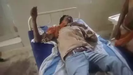 गोपद बनास: सीधी जिले के सारा में तेज रफ्तार बाइक चालक आवारा मवेशी से टकराकर गंभीर रूप से घायल