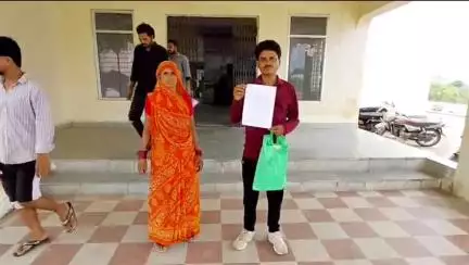 पन्ना: सिमरिया गांव में पड़ोसी के विवाद से शौचालय नहीं बन पा रहा, खुले में शौच को मजबूर परिवार