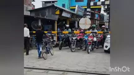 আলিপুরদুয়ার ১: আলিপুরদুয়ার শহরের মাঝে বিভিন্ন রেল গেট গুলোর জন্য যানজটের সমস্যা মেটানোর দাবি প্রাক্তন বিধায়কের