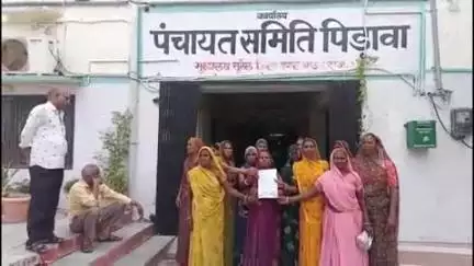 सुनेल: मनरेगा योजना में फर्जीवाड़े का आरोप, जांच करवाने की मांग को लेकर सुनेल में विकास अधिकारी को सौंपा ज्ञापन