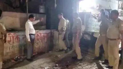 गाज़ीपुर: शहर में सार्वजनिक स्थानों पर शराब पीने वालों के खिलाफ आबकारी विभाग का बड़ा अभियान, मचा हड़कंप, दिए सख्त निर्देश