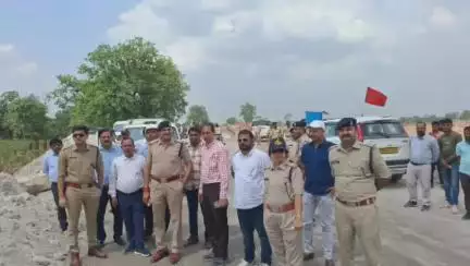 सिंगरौली: एनसीएल विस्थापन नीति के विरोध में कल विस्थापित करेंगे प्रदर्शन, पुलिस अधिकारियों ने लिया जायजा
