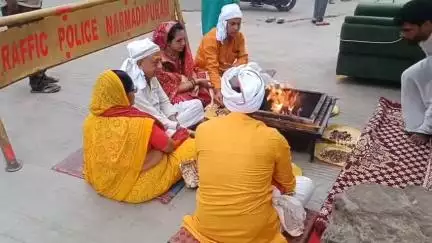 होशंगाबाद नगर: मीनाक्षी चौक पर बने नव मंदिर में पंडित सचिन तिवारी के आचार्यत्व में प्राण प्रतिष्ठा का कार्यक्रम शुरू
