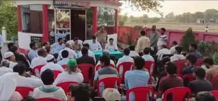 मेहनगर: मेंहनगर थाना पर आगामी बकरीद त्यौहार के मद्देनजर सीओ के नेतृत्व में शांति समिति की बैठक आयोजित, दिए गए आवश्यक निर्देश