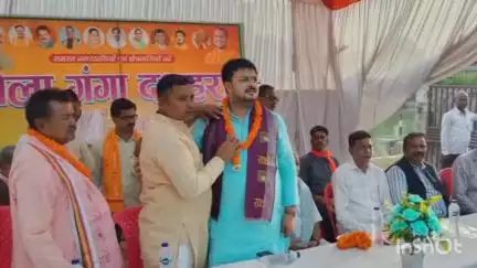 घिरोर: घिरोर में जिला पंचायत अध्यक्ष प्रतिनिधि व नगर पंचायत अध्यक्ष ने गंगा दशहरा मेला का फीता काटकर किया शुभारंभ