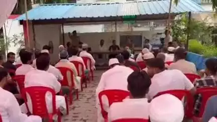 जसपुर: कोतवाली परिसर में बकरीद के पर्व को लेकर आयोजित की गई बैठक