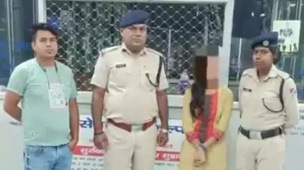 चास: रेलवे स्टेशन पर आरपीएफ पोस्ट बोकारो ने एक नाबालिग लड़की का किया रेस्क्यू