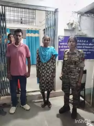 माकड़ी: बरकई गांव से 17 दिन पूर्व लापता महिला को फरसगांव थाना पुलिस ने दस्तयाब कर सकुशल परिजनों को सुपुर्द किया