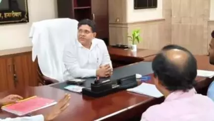 हज़ारीबाग: हजारीबाग में नागरिक सुविधाओं की समीक्षा के लिए उपायुक्त ने नगर निगम अधिकारियों के साथ बैठक की