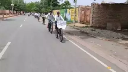 गोवर्धन: जतीपुरा में राष्ट्रीय सेवा योजना इकाई द्वारा निकाली गई साइकिल रैली