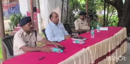 मसलिया: बकरीद पर्व को लेकर मसलिया थाने में शांति समिति की हुई बैठक, अल्पसंख्यक समुदाय से केवल एक व्यक्ति रहा उपस्थित