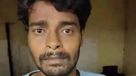 इटाढ़ी: बक्सर पुलिस ने बिझौरा गांव के एक युवक को चोरी की मोटरसाइकिल के साथ किया गिरफ्तार