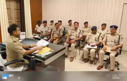 आज दिनांक 04 जून 2025 को सहायक पुलिस अधीक्षक-सह-अनुमंडल पुलिस पदाधिकारी सदर-1 के नेतृत्व में अपराध गोष्ठी आयोजित की गई और सदर-1 के सभी पदाधिकारी उपस्थित रहे और सभी को आवश्यक दिशा-निर्देश दिए गए। 
"भोजपुर पुलिस आपकी सेवा में सदैव तत्पर"