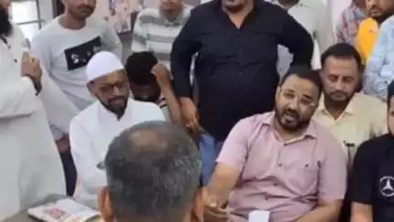 मुस्लिम धर्मगुरूवर वादग्रस्त वक्तव्य करणाऱ्या उमेशनंद महाराजांवर गुन्हा दाखल करा; 'एमआयएम'चे जिन्सी पोलिसांना निवेदन
