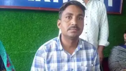 गोरखपुर: ग्राम लगड़ी के पीड़ित ने प्रेस वार्ता में गुलरिहा पुलिस पर लगाए गंभीर आरोप