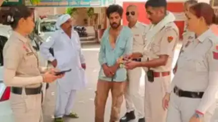 सिरसा: सिरसा में किसान की जेब काटते पकड़ा गया जेबकतरा, लोगों ने पीटा, ट्रैक्टर से निकाले ₹70 हजार