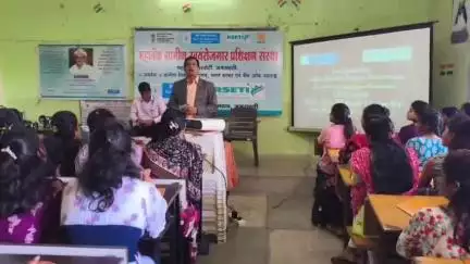 अमरावती: महाबँक ग्रामीण स्वयंरोजगार प्रशिक्षण संस्थेद्वारे ब्युटी पार्लर प्रशिक्षणाचे उद्घाटन