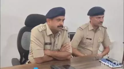 આણંદ શહેર: શહેર પોલીસ મથક ખાતે DYSPની અધ્યક્ષતામાં શાંતિ સમિતિની બેઠક મળી