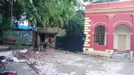 কোচবিহার ১: ঐতিহ্যবাহী খাস মহলের কাজ পরিদর্শনে গিয়ে ক্ষুব্ধ দি কোচবিহার রয়েল ফ্যামিলি সাকসেসর ওয়েলফেয়ার ট্রাস্টের সদস্যরা