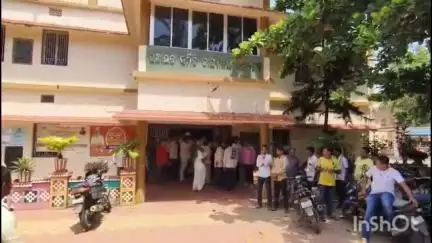 ହିଞ୍ଜିଳି: ବିଭିନ୍ନ ଗ୍ରାମର ସମସ୍ୟାକୁ ନେଇ ଶେରଗଡ଼ ବ୍ଲକ କାର୍ଯ୍ୟାଳୟ ଘେରିଲେ ଜନ ପ୍ରତିନିଧି ଓ ଗ୍ରାମବାସୀ #jansamasya