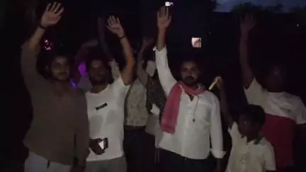 चंदौली: फुटिया के सार्वजनिक मार्ग पर बह रहा नाले का कीचड़ युक्त पानी, स्कूली बच्चों सहित लोगों को हो रही परेशानी #jansamasya