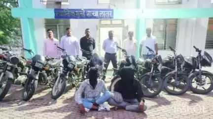 चाकूर: शिरूर ताजबंद ते मुखेड बायपास रोडवर लातूरसह नांदेड जिल्ह्यातून चोरी केलेल्या 08 मोटारसायकलीसह दोन आरोपीना अटक.