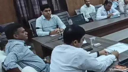 कुम्हेर: वंदे गंगा जल संरक्षण जन अभियान की तैयारियों को लेकर प्रभारी सचिव व कलेक्टर ने 5 से 20 जून तक अधिकारियों की ली बैठक