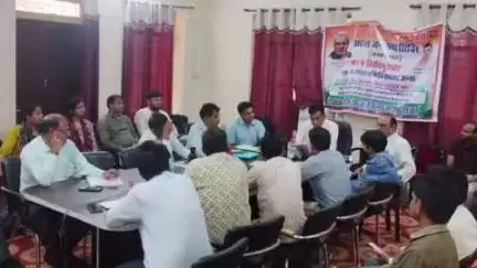 अन्ता: उपखंड अधिकारी ने पंचायत समिति सभागार भवन अंता में ब्लॉक स्तरीय अधिकारियों की बैठक ली