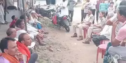 केवलारी: ग्राम कोहका में आगामी त्योहारों को लेकर शांति बैठक संपन्न