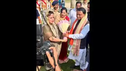 ପରଜଙ୍ଗ: ଢେଙ୍କାନାଳ ଠାରେ ମୁଖ୍ୟମନ୍ତ୍ରୀଙ୍କୁ ସ୍ୱାଗତ କଲେ ପରଜଙ୍ଗ ବ୍ଲକ ଅଧ୍ୟକ୍ଷା ଶର୍ମିଷ୍ଠା ଦଳବେହେରା