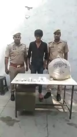 शामली: गढ़ी अब्दुल्ला खां में 2 जून की रात मकान में हुई चोरी की वारदात में पुलिस ने गांव के युवक को किया गिरफ्तार, माल बरामद
