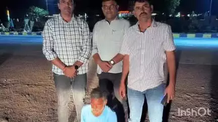 बालेसर: डीएसटी टीम ने बालेसर थाने में दर्ज प्रकरण में 15 साल से फरार ₹10,000 के इनामी अपराधी को किया गिरफ्तार