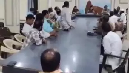 बासोदा: पटवारी सभागार में ईद के त्यौहार को लेकर शांति समिति की बैठक आयोजित, शांति और सद्भावना से ईद मनाने की अपील