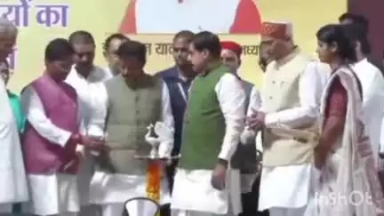 हुज़ूर: रीवा जिले के गंगेव में महिला स्व सहायता समूह के कार्यक्रम में मुख्यमंत्री और उपमुख्यमंत्री हुए शामिल