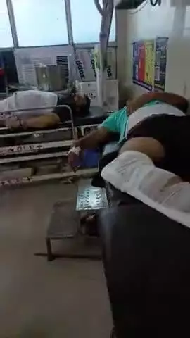 बहराइच : बस व कार की टक्कर में  एक ने मौके पर तो दूसरे ने रास्ते में और तीसरे ने इलाज के दौरान मेडिकल कालेज में तोड़ा दम