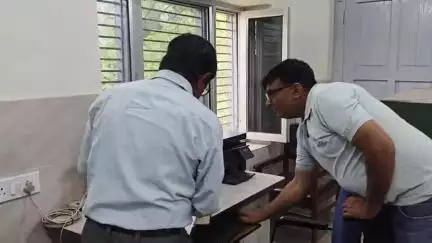 सहारनपुर: सहारनपुर जिला पंचायत कार्यालय पर बोर्ड सदस्यों का हंगामा, AMA पर भ्रष्टाचार का आरोप लगाते हुए कार्यालय पर जड़ा ताला