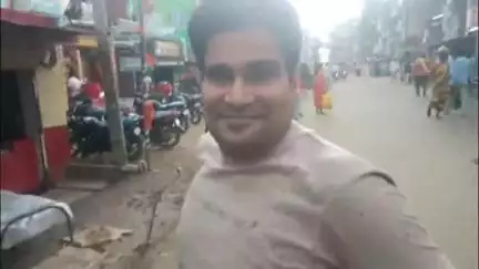 बेलागंज: डाक बंगला के पास जल जमाव से मंदिर जाने वाले परेशान, दुकानदारों ने अंचलाधिकारी के खिलाफ खोला मोर्चा