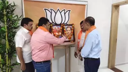 જૂનાગઢ: ગિરનાર કમલમ ખાતે ભાજપ મહાનગરની કાર્યશાળા યોજાઇ, ધારાસભ્ય સહિતનાઓ ઉપસ્થિત રહ્યા