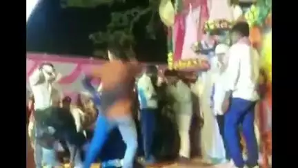 बदलापुर: मुरादपुर कोटिला गांव में शादी समारोह में डांस के दौरान युवक ने की खुलेआम फायरिंग, वीडियो हुआ वायरल