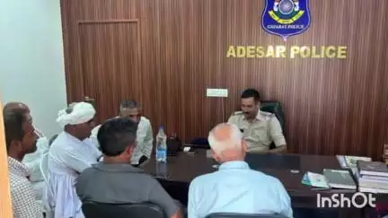 રાપર: આડેસર પોલીસ દ્વારા બકરી ઈદ પર્વે શાંતિ સમિતિની બેઠક યોજાઈ