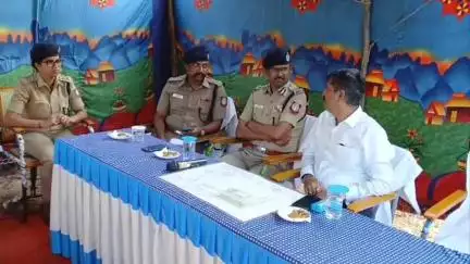 பொள்ளாச்சி: பாலக்காடு சாலையில் புதிய காவலர் குடியிருப்புகள் டிஜிபி நேரில் ஆய்வு