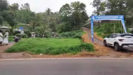 ഉടുമ്പൻചോല: ഇരട്ടയാർ ശാന്തിഗ്രാം എസ്എൻഡിപി തൊട്ടിയിൽപടി റോഡ് നവീകരണം വൈകുന്നു, 15-ഓളം കുടുംബങ്ങൾ ദുരിതത്തിൽ #localissue