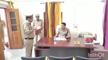 बांगरमऊ: उन्नाव के एसपी दीपक भूकर ने थाना फतेहपुर 84 का किया औचक निरीक्षण, मचा हड़कंप