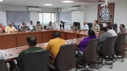 रतलाम नगर: कलेक्टर राजेश बाथम की अध्यक्षता में पुलिस अधीक्षक कार्यालय में जिला स्तरीय शांति समिति की बैठक संपन्न