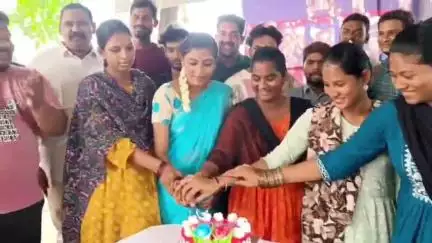 18 ఏళ్ల తర్వాత ఐపీఎల్ టీ20లో ఆర్సీబీ విజయం సాధించడంతో పెద్దాపురం ఆసుపత్రిలో గర్భిణులకు పౌష్టికాహార పంపిణీ చేసిన అభిమానులు