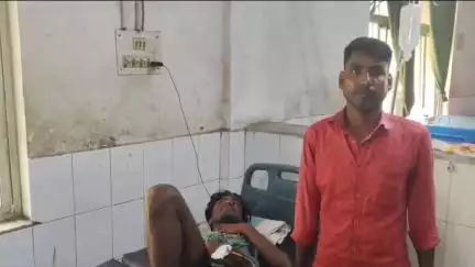 धनबाद/केंदुआडीह: भेलजोरिया में 4 लोगों ने युवक को गोली मारी, SNMMCH में घायल का इलाज जारी