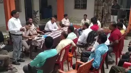 गोड्डा: गोड्डा मुफ्फसिल थाना परिसर में बकरीद को लेकर शांति समिति की बैठक संपन्न