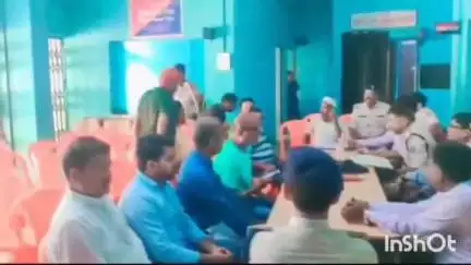 किशनगंज: बकरीद की नमाज को लेकर एसडीओ व एसडीपीओ ने आदर्श थाना परिसर में की बैठक